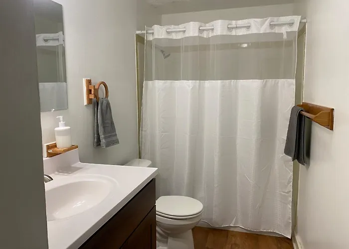 Spacious Updated 1 Bedroom Normal